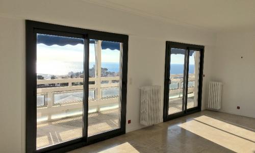 Rénovation des fenêtres réalisées à Cannes par la Miroiterie Oscar situé à Antibes 